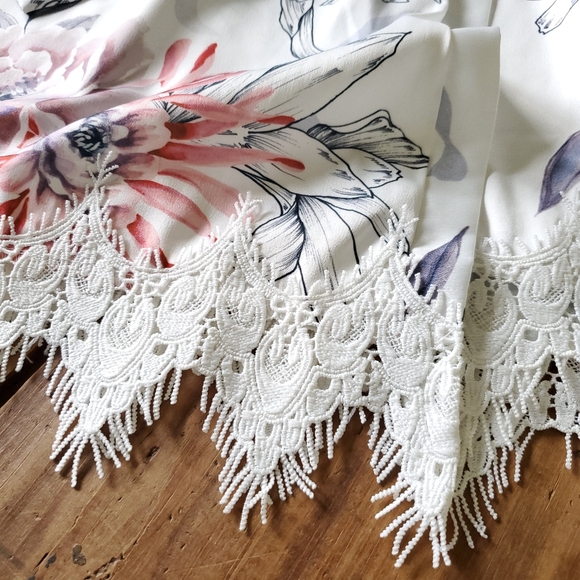 LE ROSE Women's Floral Satin Fleur Lace Trim Robe Small - Picture 13 of 16